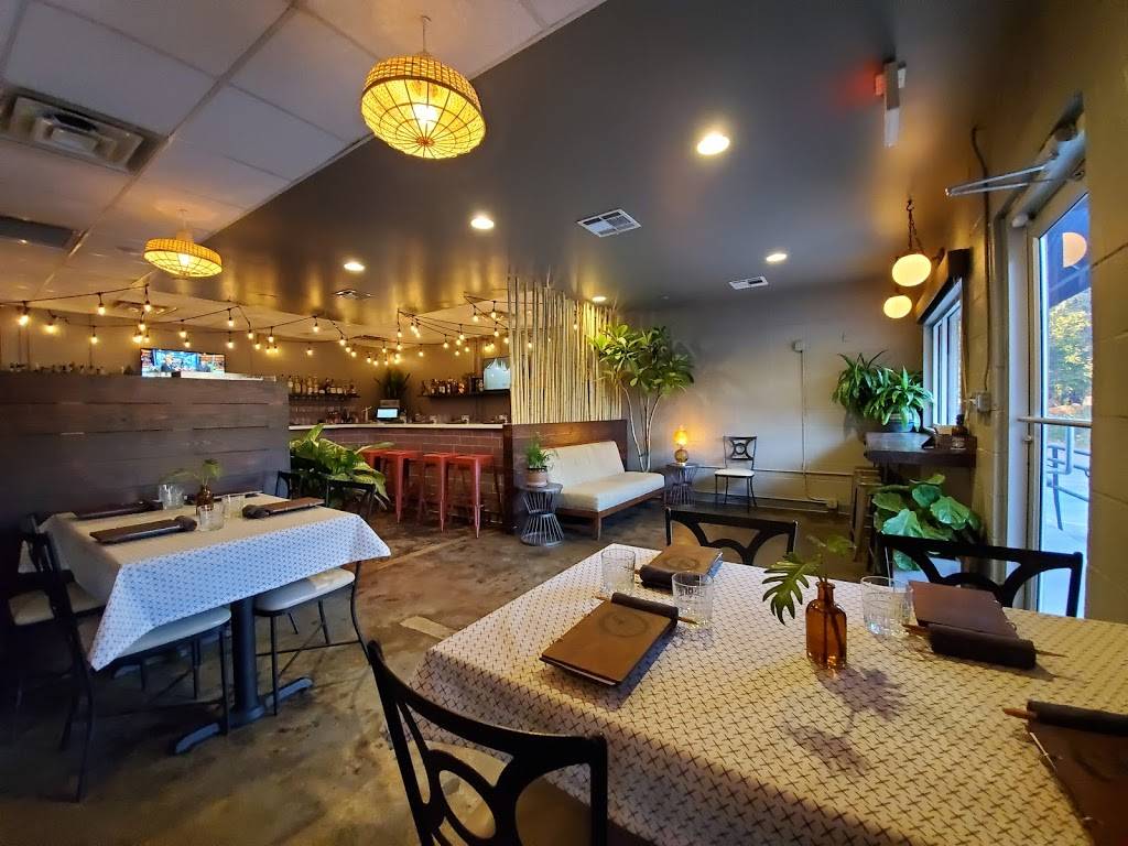 Chow Yum Phat Overpass | restaurant | 2363 Hollydale Ave, Baton Rouge, LA 70808, USA | 2257267335 OR +1 225-726-7335