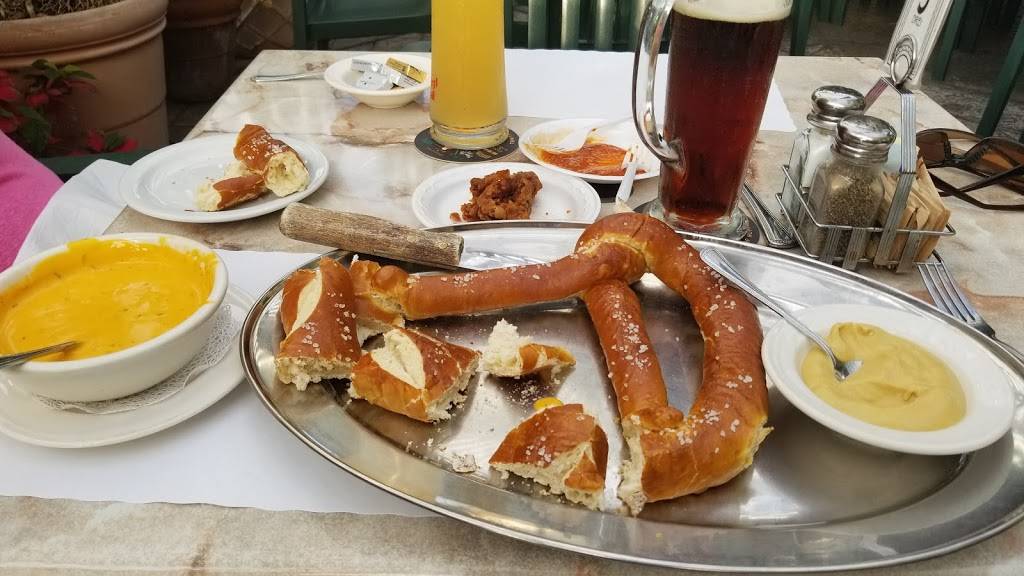 Kaiserhof German American | restaurant | 2253 Sunset Cliffs Blvd, San Diego, CA 92107, USA | 6192240606 OR +1 619-224-0606