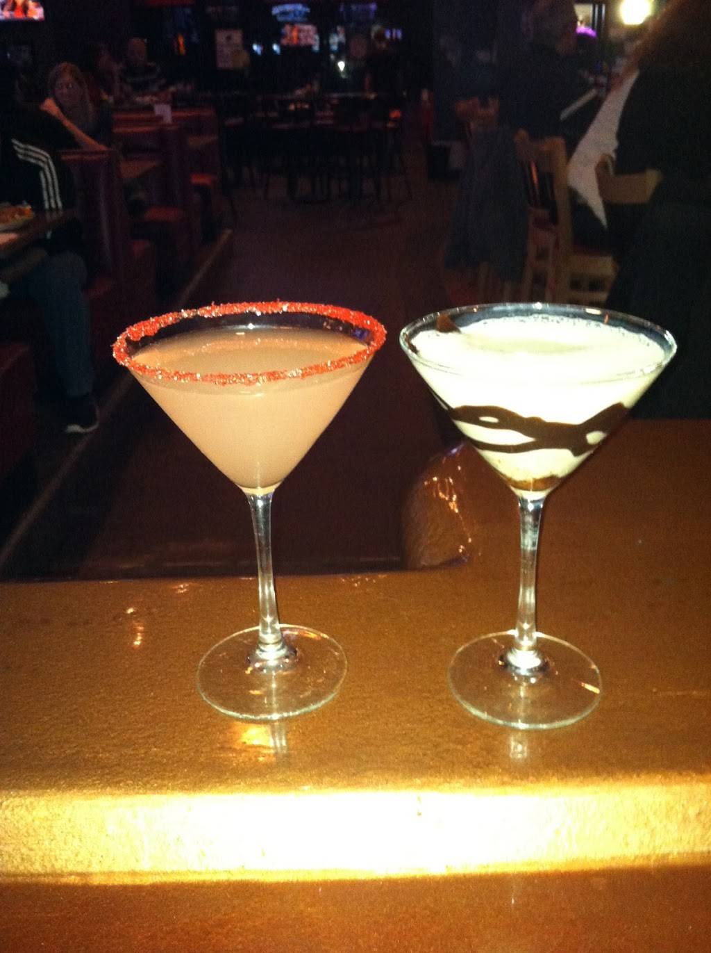 Lou and Harrys Bar/Grill | restaurant | 211 E Grand River Ave, East Lansing, MI 48823, USA | 5176572762 OR +1 517-657-2762