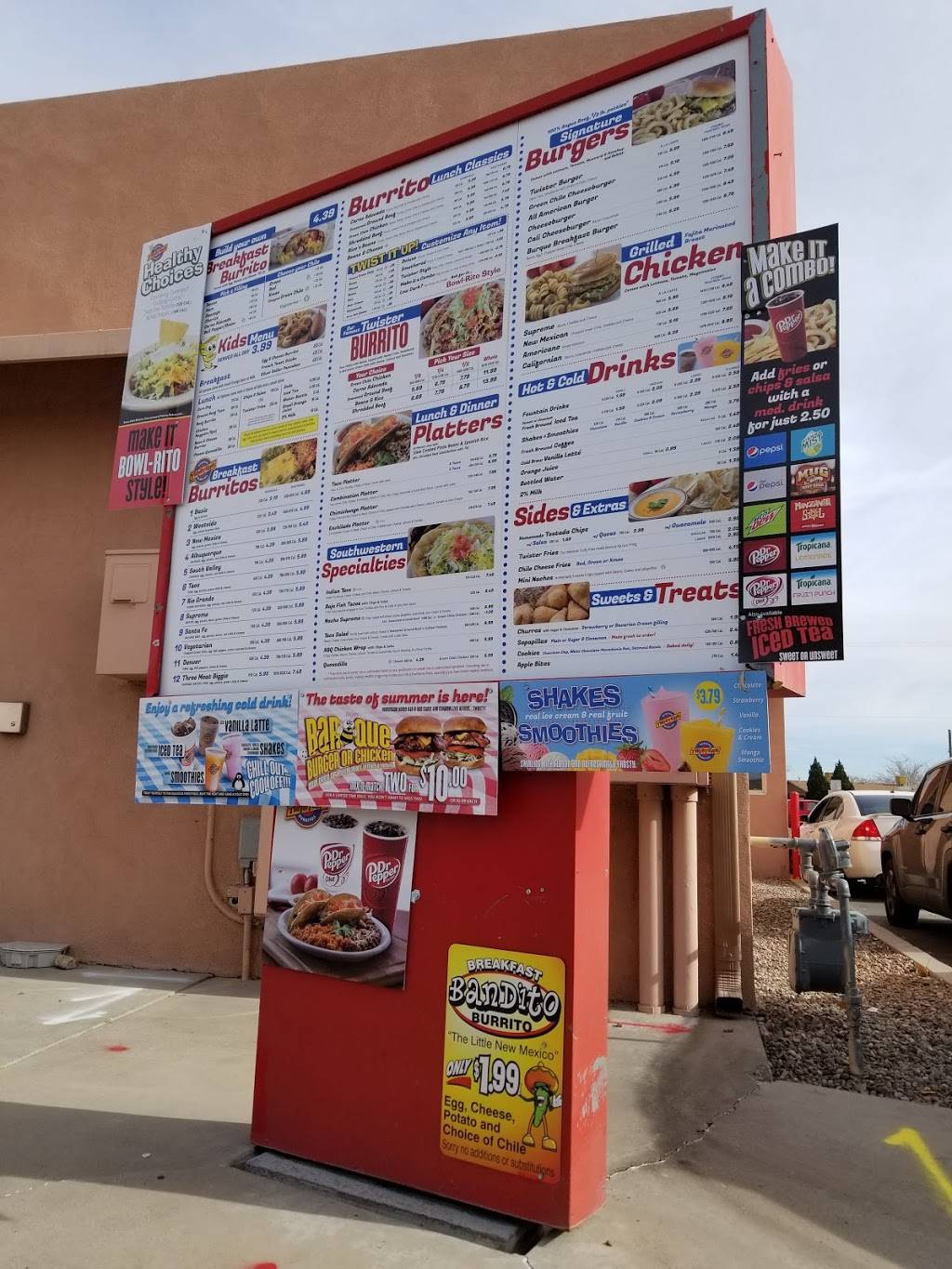 Twisters Burgers and Burritos | restaurant | 301 Coors Blvd NW, Albuquerque, NM 87121, USA | 5058392999 OR +1 505-839-2999