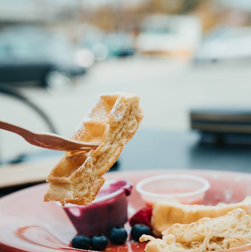 Waffle Iron | restaurant | Brewpoint Coffee, 124 W Park Ave, Elmhurst, IL 60126, USA | 6305891474 OR +1 630-589-1474