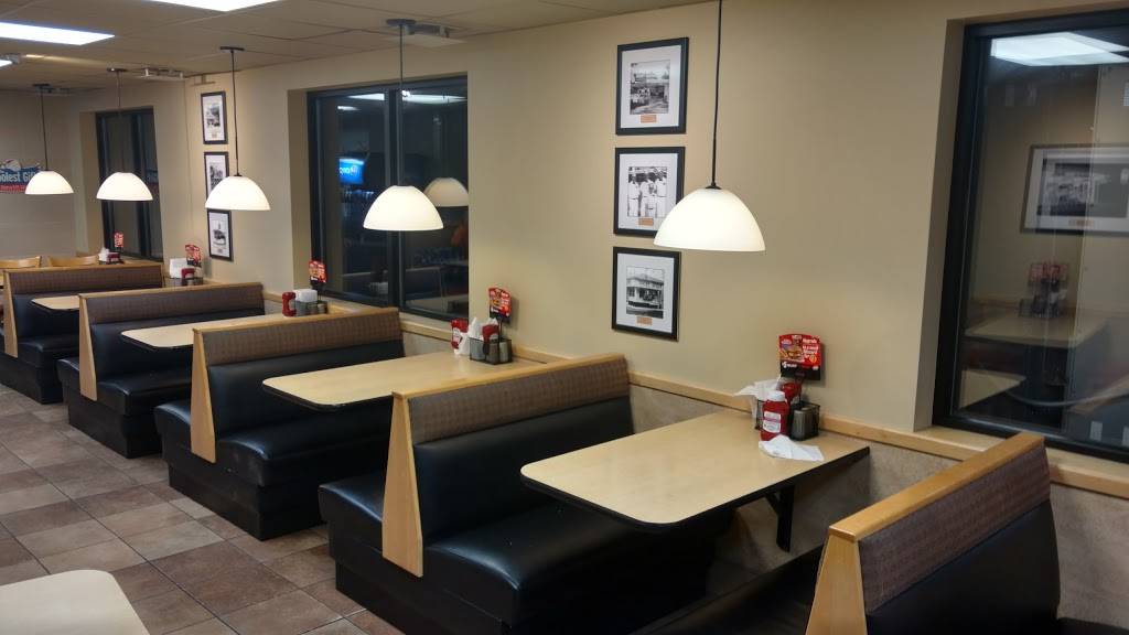 Dairy Queen Grill & Chill | restaurant | 1005 E Green Bay St, Shawano, WI 54166, USA | 7155265730 OR +1 715-526-5730