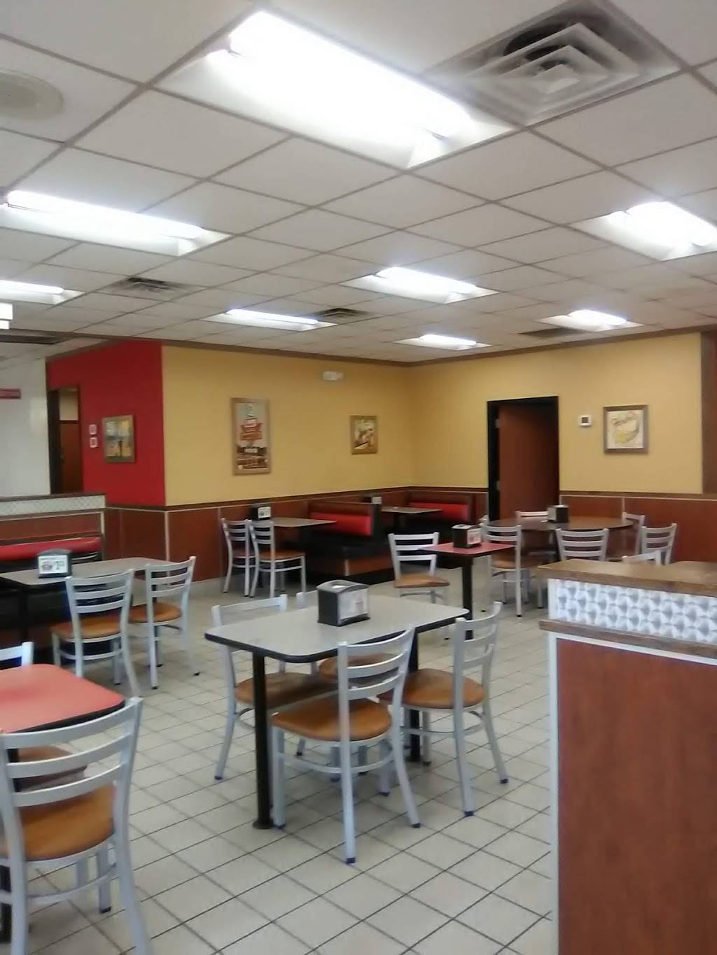 Hardees | restaurant | 4641 US-76, Marion, SC 29571, USA | 8434235509 OR +1 843-423-5509