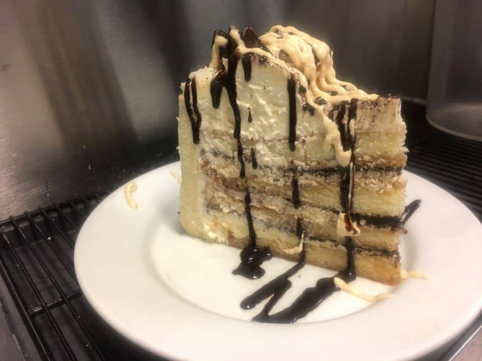 Maine Street Coastal Cuisine | restaurant | 24 W Main St, Cartersville, GA 30120, USA | 7703343813 OR +1 770-334-3813