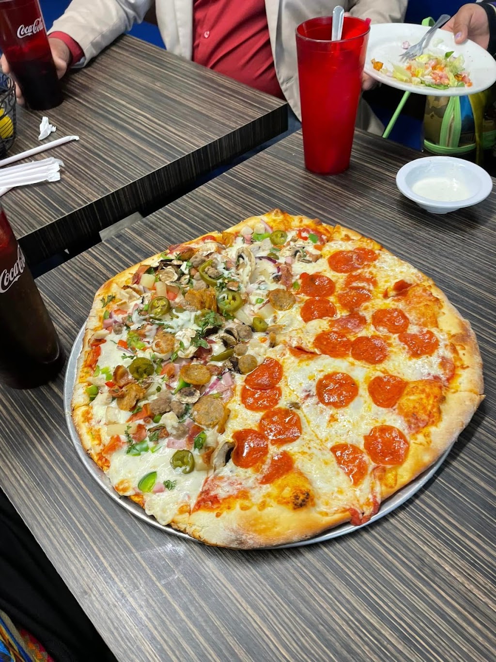 Osorio Brothers Pizza | restaurant | 26545 CA-18, Rimforest, CA 92378, USA | 9097449808 OR +1 909-744-9808