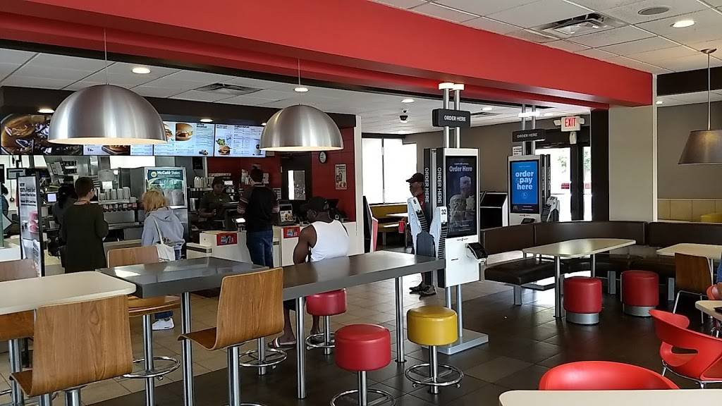 McDonalds | cafe | 3501 Biscayne Blvd, Miami, FL 33137, USA | 3055736064 OR +1 305-573-6064