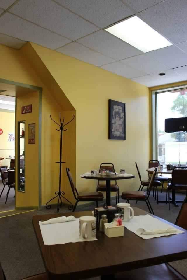 Stockwells Breakfast | restaurant | 112 Adrian St, Manchester, MI 48158, USA | 7344280721 OR +1 734-428-0721