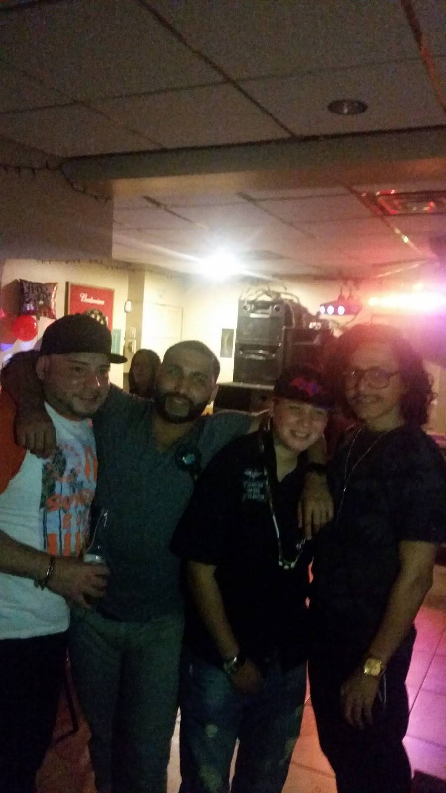 Dillingers Pub and Grille | restaurant | 349 Hazel St, Clifton, NJ 07011, USA | 9732463066 OR +1 973-246-3066