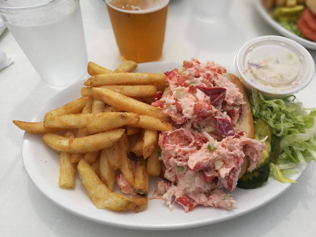 Spankys Clam Shack and Seaside Saloon | restaurant | 138 Ocean St, Hyannis, MA 02601, USA | 5087712770 OR +1 508-771-2770