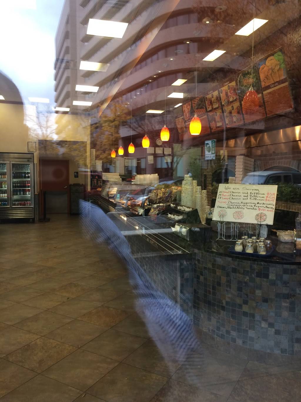 Pizza Autentica | restaurant | 2450 Crystal Dr, Arlington, VA 22202, USA | 7034157615 OR +1 703-415-7615