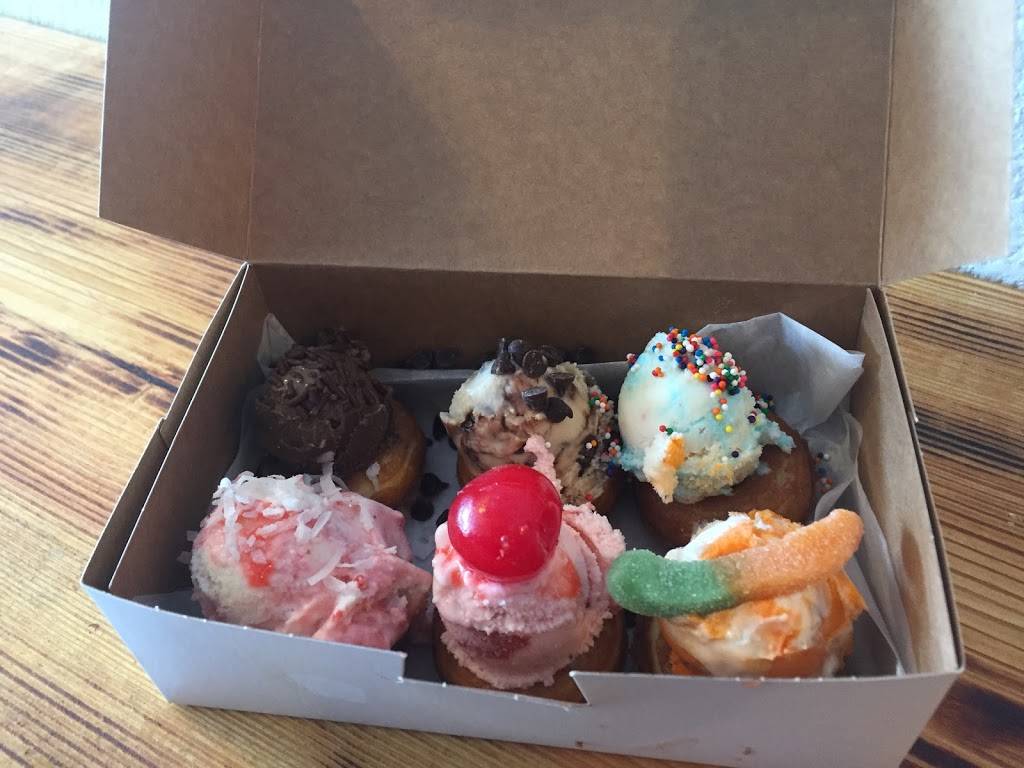 Sundays Mini Donuts And Ice Cream | bakery | 35265 US Hwy 19 N, Palm Harbor, FL 34684, USA | 7272860202 OR +1 727-286-0202