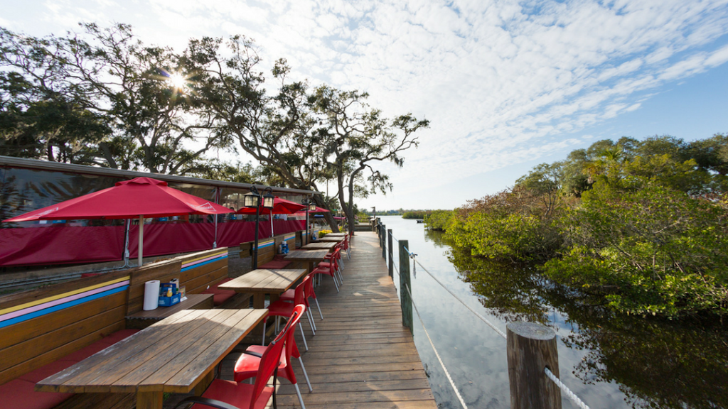 Gill Dawg | restaurant | 5419 Treadway Dr #1, Port Richey, FL 34668, USA | 7278421070 OR +1 727-842-1070