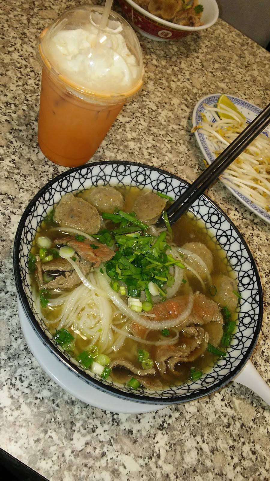 Hao Vi Restaurant | restaurant | 4451 University Ave, San Diego, CA 92105, USA | 6192808688 OR +1 619-280-8688