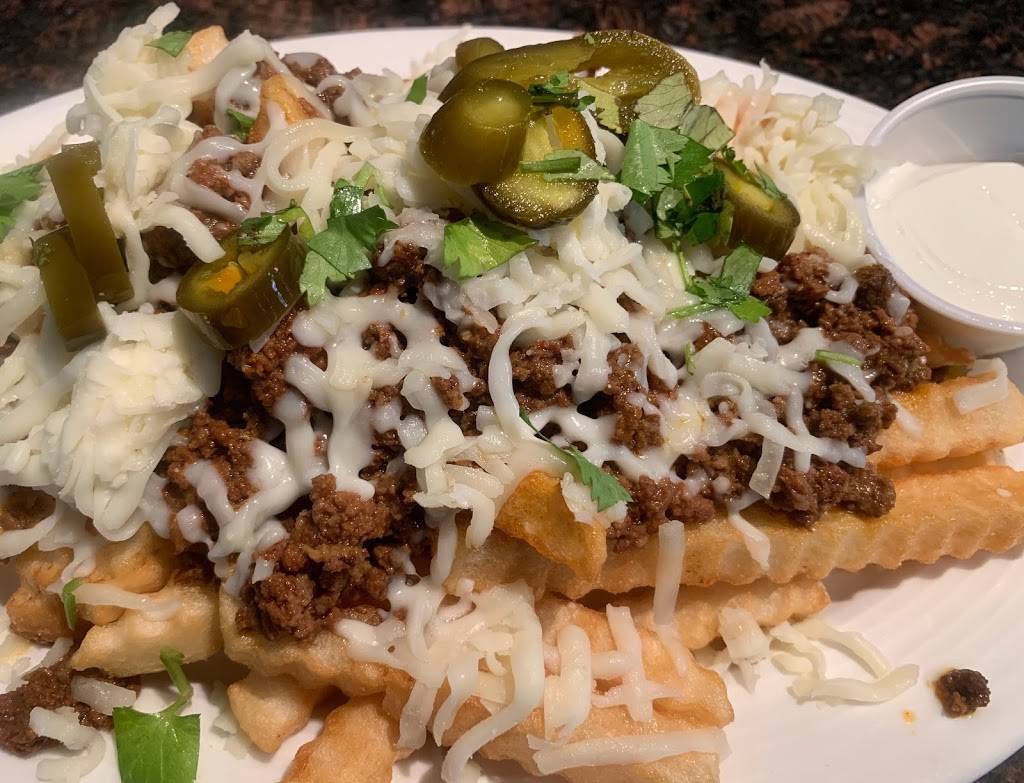 Courthouse Subs & Pub | restaurant | 505 W Main St, Tavares, FL 32778, USA | 3522534663 OR +1 352-253-4663