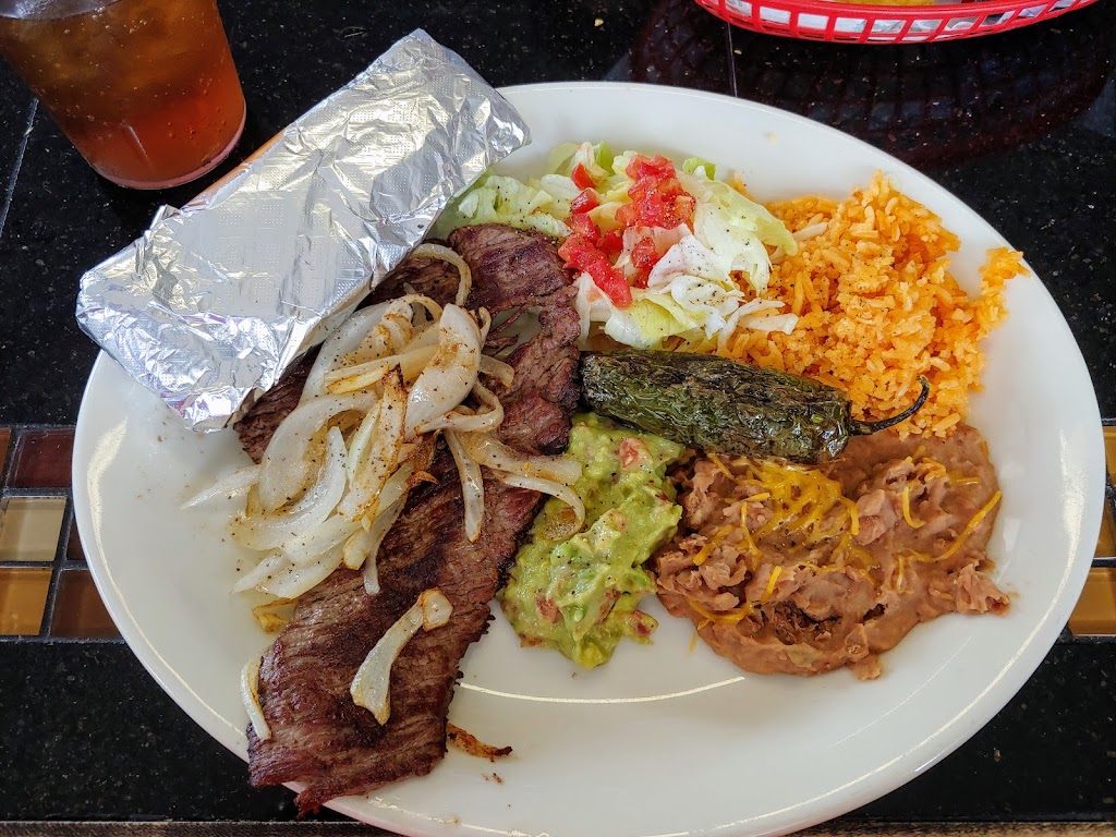 La Posadita Mexican Grill | restaurant | 2455 6th St, Limon, CO 80828, USA | 7197759040 OR +1 719-775-9040