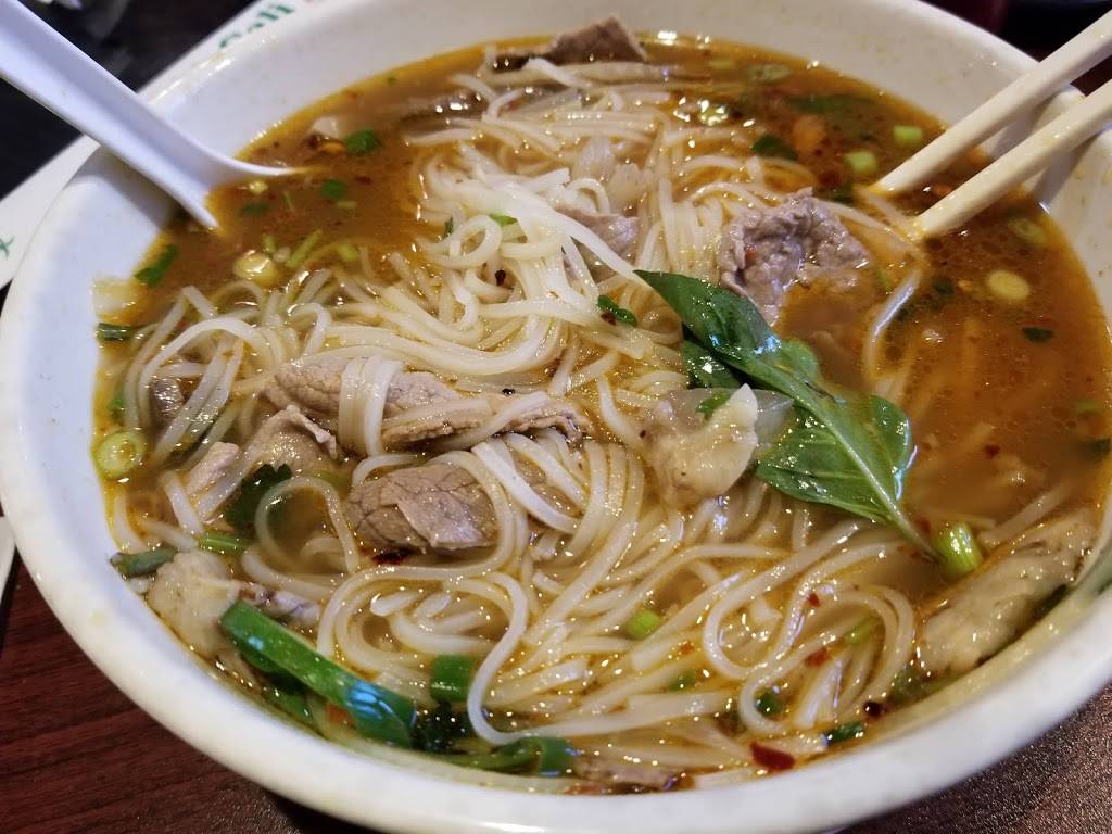 Pho Cali | restaurant | 4756 S 27th St, Milwaukee, WI 53221, USA | 4142829950 OR +1 414-282-9950