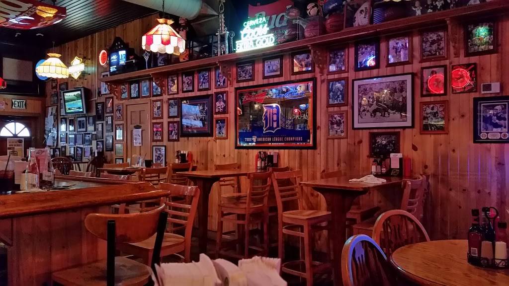 Village Hide-A-Way | restaurant | 111 E Prairie St, Vicksburg, MI 49097, USA | 2696493134 OR +1 269-649-3134