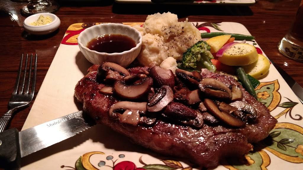 Lucarellis Italian Restaurant | restaurant | 1965 S Tamiami Trail, Venice, FL 34293, USA | 9414454755 OR +1 941-445-4755