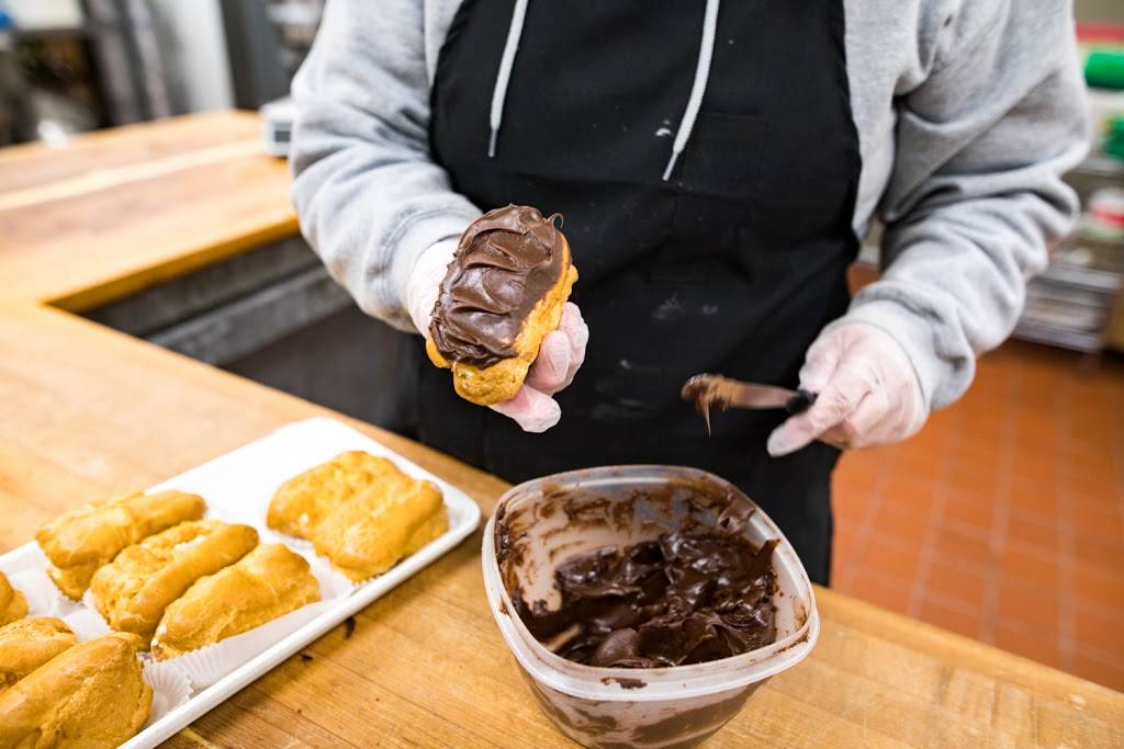 Nigh-Time Donuts | bakery | 299 N Main St, Tooele, UT 84074, USA | 4358828503 OR +1 435-882-8503