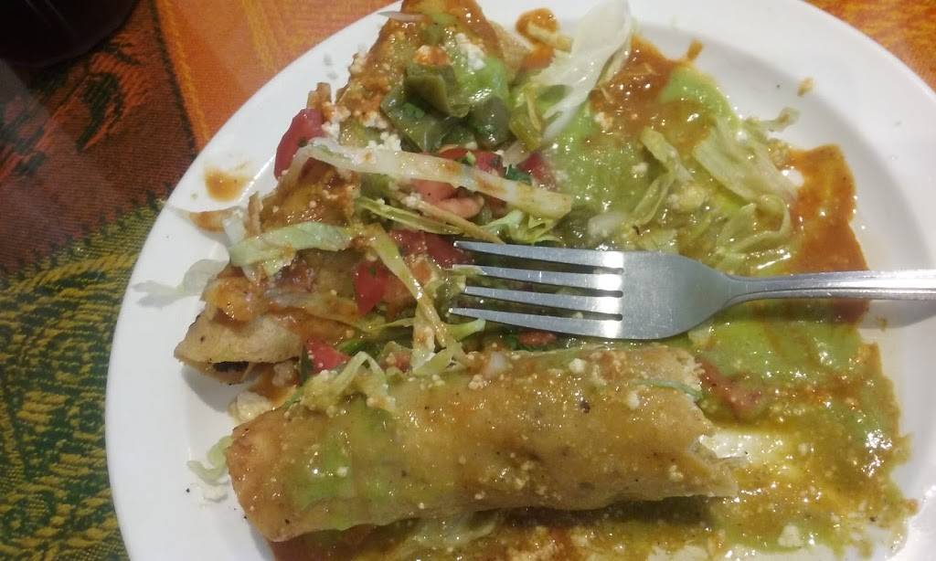 El Fortin | restaurant | 700 E Commonwealth Ave, Fullerton, CA 92831, USA | 7147734290 OR +1 714-773-4290