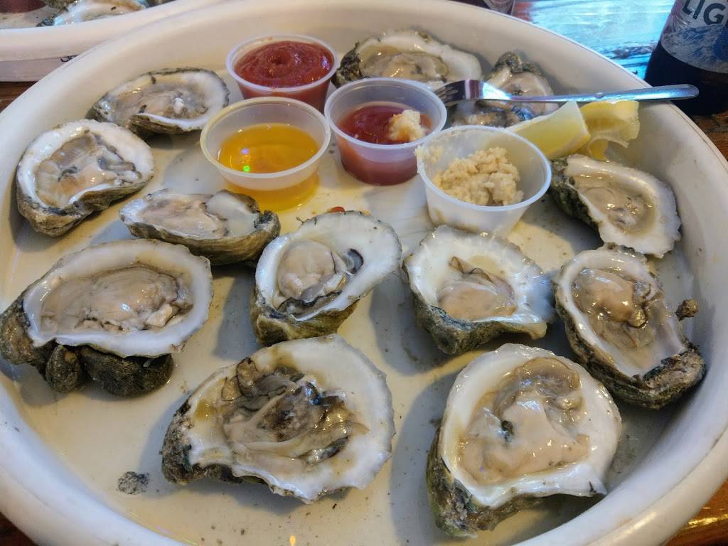 Steves seafood and oysters | restaurant | 925 N Bay St, Eustis, FL 32726, USA | 3526024587 OR +1 352-602-4587