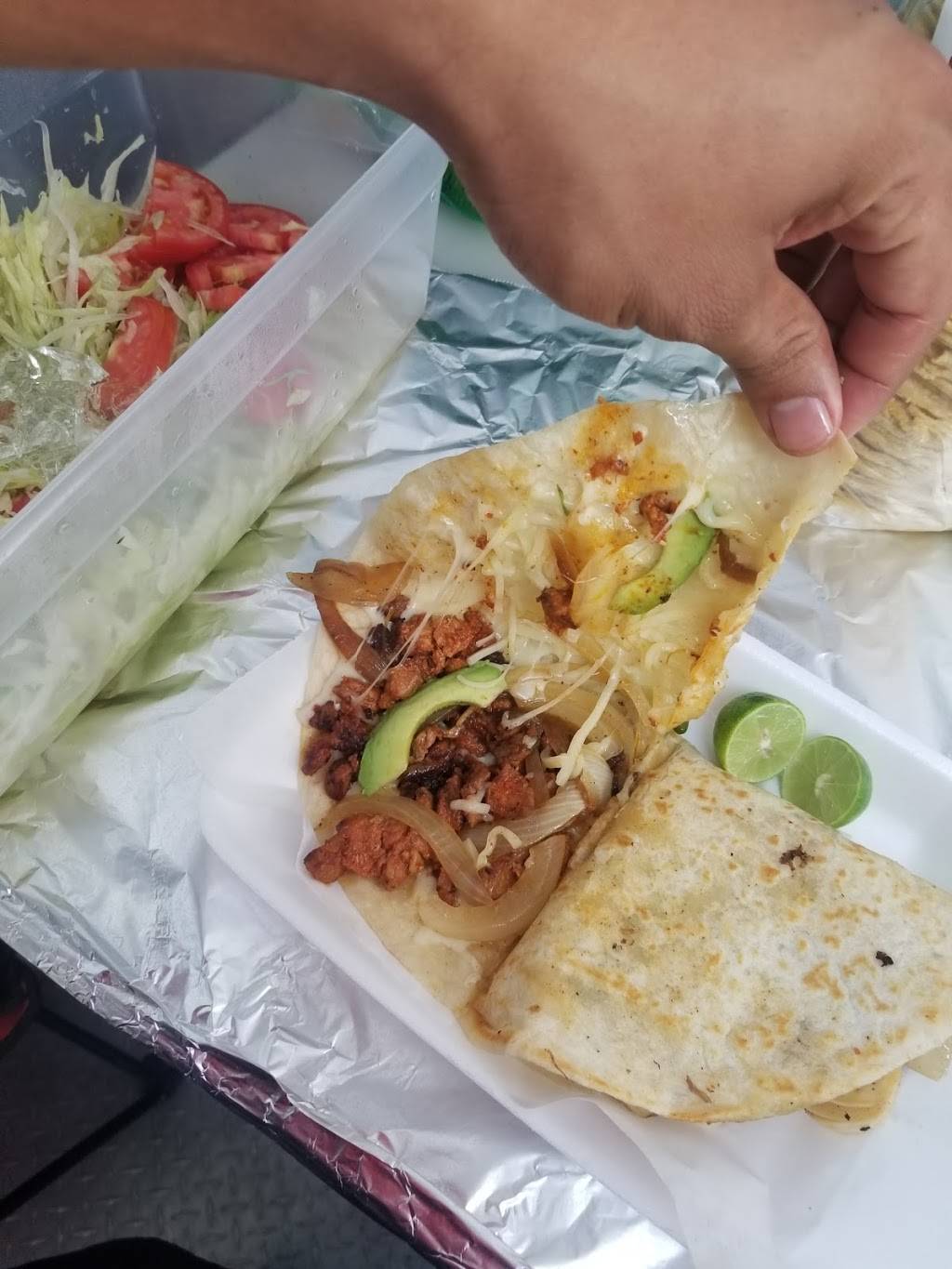 Tacos la Garnet | restaurant | 3030 US-82, Gainesville, TX 76240, USA | 2144444563 OR +1 214-444-4563