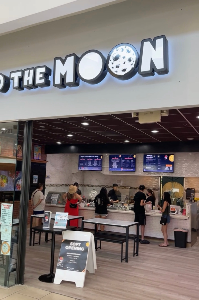Poke to the Moon | restaurant | 1500 E Village Way #2221, Orange, CA 92865, USA | 6572249081 OR +1 657-224-9081