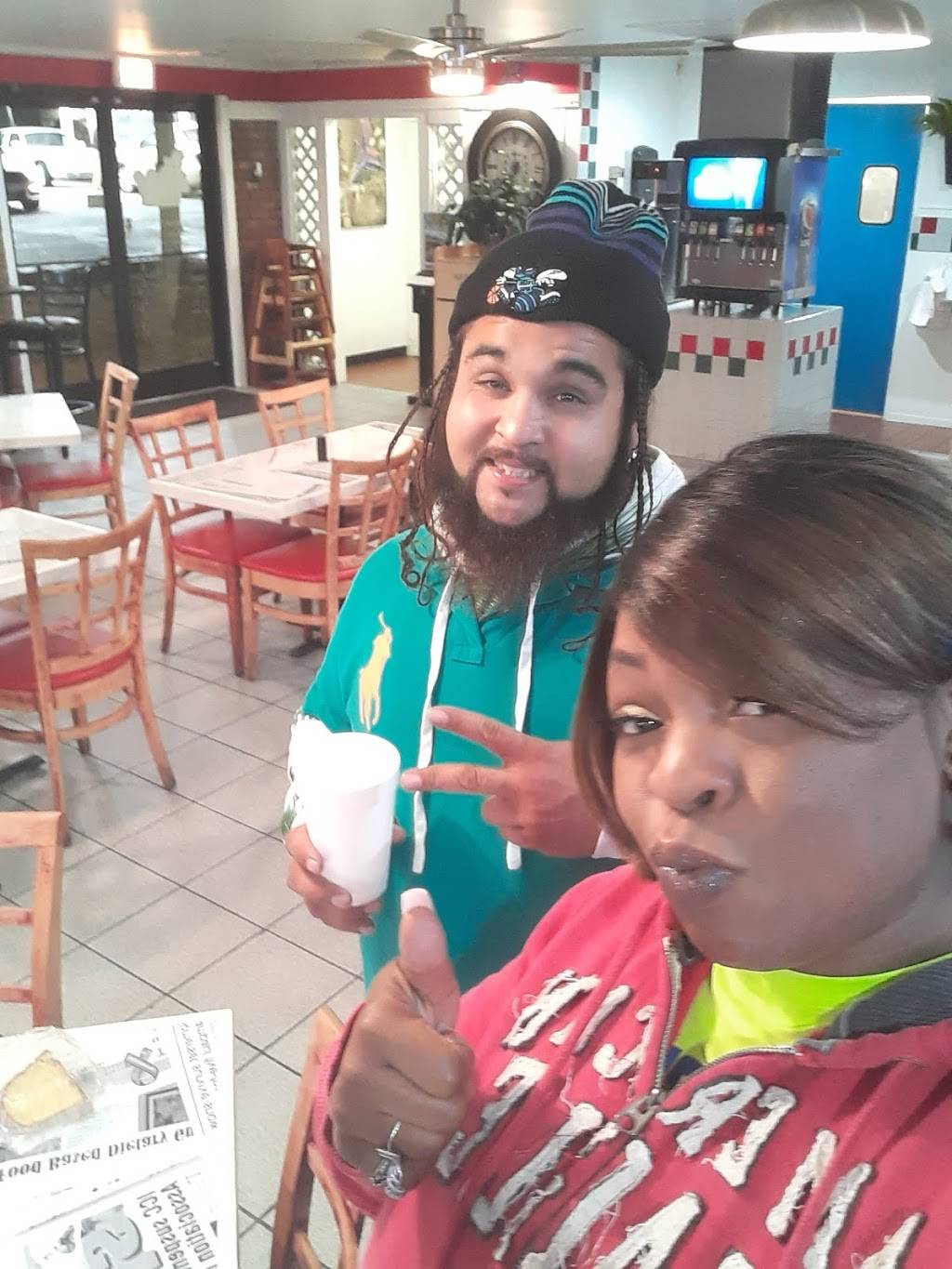 Crown Fried Chicken Ramsey Street | restaurant | 3404 Ramsey St, Fayetteville, NC 28311, USA | 9107792261 OR +1 910-779-2261