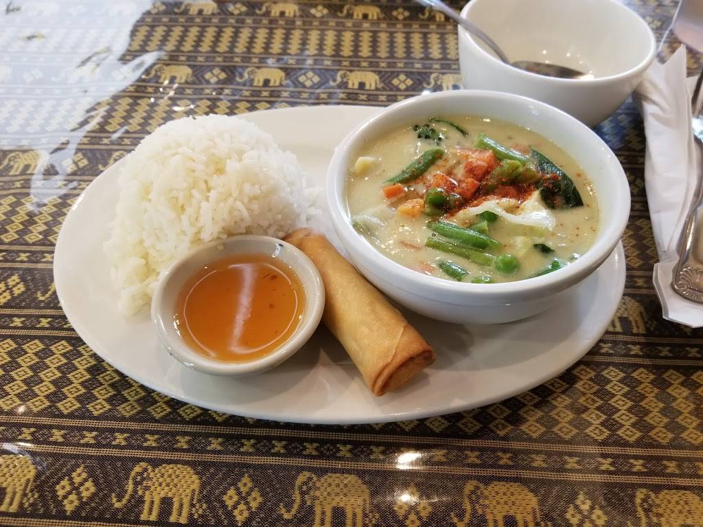 Thai Taste University | restaurant | 2025 E Arbors Dr # 230, Charlotte, NC 28262, USA | 7046889179 OR +1 704-688-9179