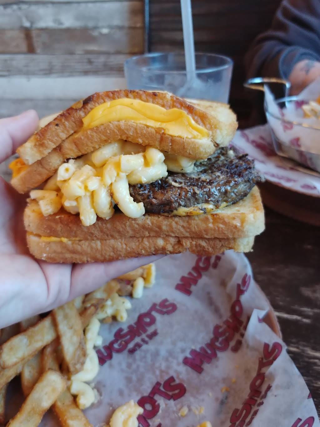 Mugshots Grill & Bar - Tupelo, MS | restaurant | 374 E Main St, Tupelo, MS 38804, USA | 6622692907 OR +1 662-269-2907