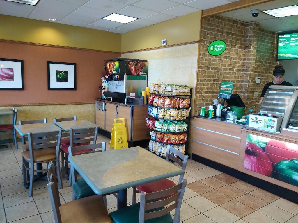 Subway | restaurant | 2706 W Gore Blvd, Lawton, OK 73505, USA | 5803531175 OR +1 580-353-1175