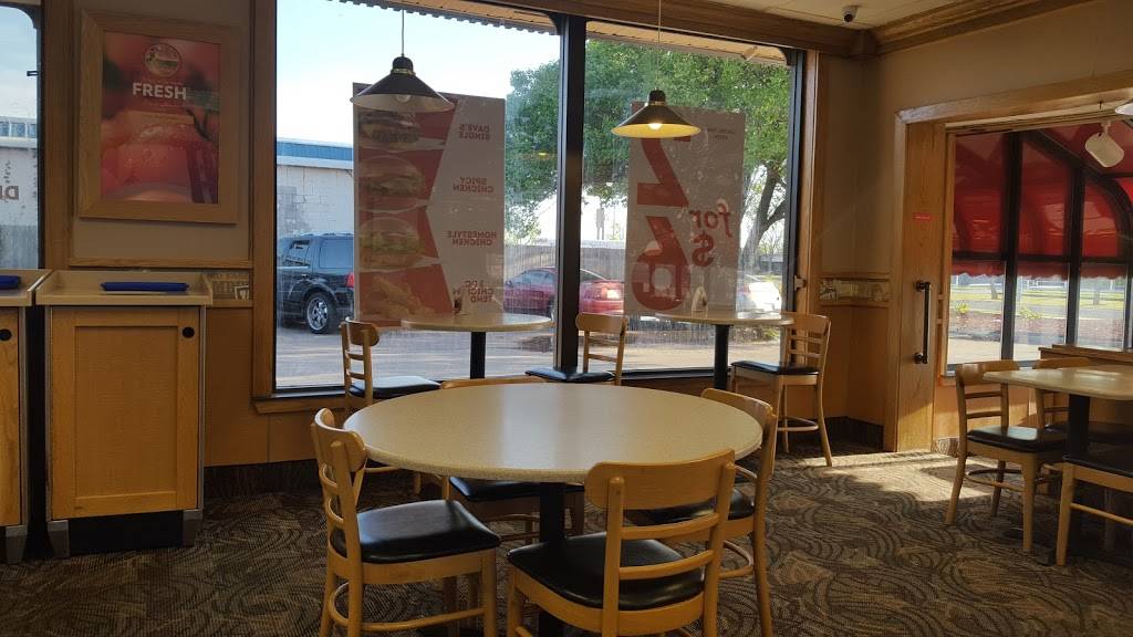 Wendys | restaurant | 1012 S Broadway, Edmond, OK 73034, USA | 4053482632 OR +1 405-348-2632