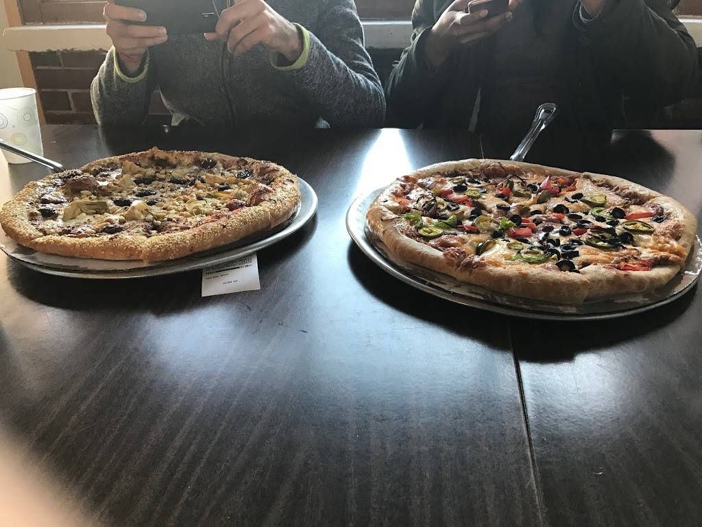 Chef Charles’ | restaurant | 147 River St, Elk Rapids, MI 49629, USA | 2312648901 OR +1 231-264-8901