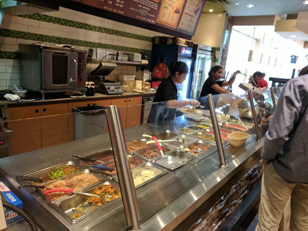 Mucho Burrito Fresh Mexican Grill | restaurant | 2210 Bank St, Ottawa, ON K1V 1J5, Canada | 6136956201 OR +1 613-695-6201