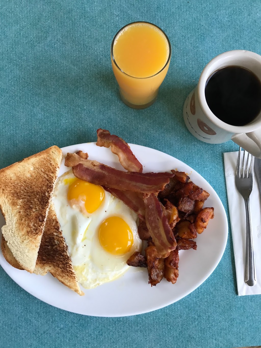 Downyflake Restaurant | restaurant | 18 Sparks Ave, Nantucket, MA 02554, USA | 5082284533 OR +1 508-228-4533