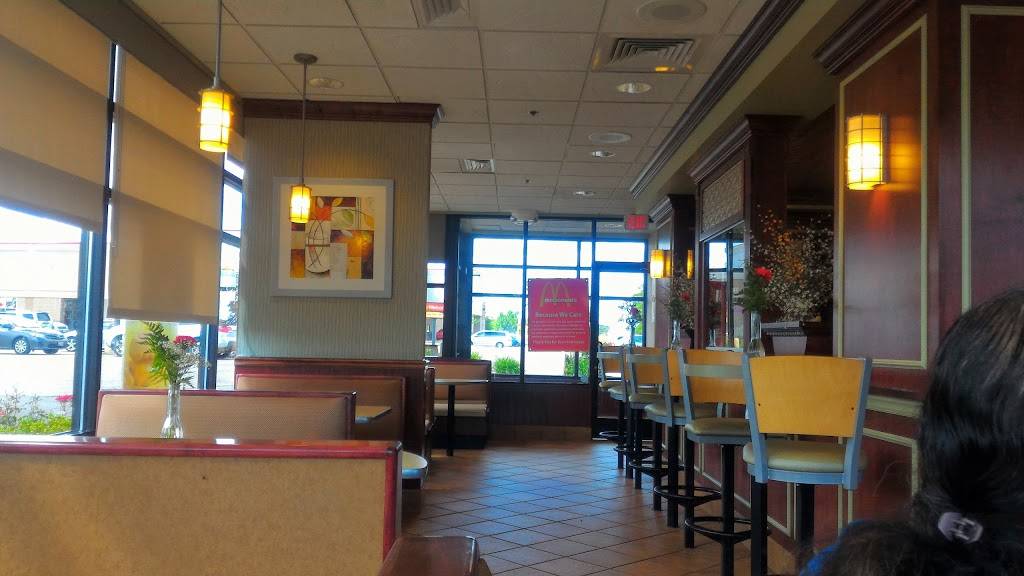 McDonalds | cafe | 450 Townline Rd, Mundelein, IL 60060, USA | 8479491590 OR +1 847-949-1590