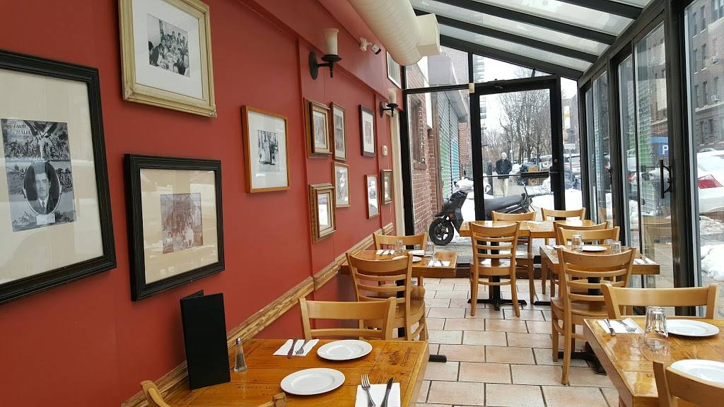 Sacs Place | restaurant | 2541 Broadway, Queens, NY 11106, USA | 7182045002 OR +1 718-204-5002