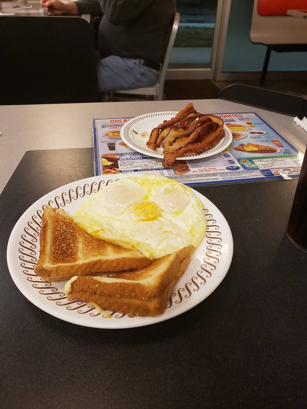 Waffle House | meal takeaway | 900 N Wilson Rd, Columbus, OH 43204, USA | 6142729575 OR +1 614-272-9575