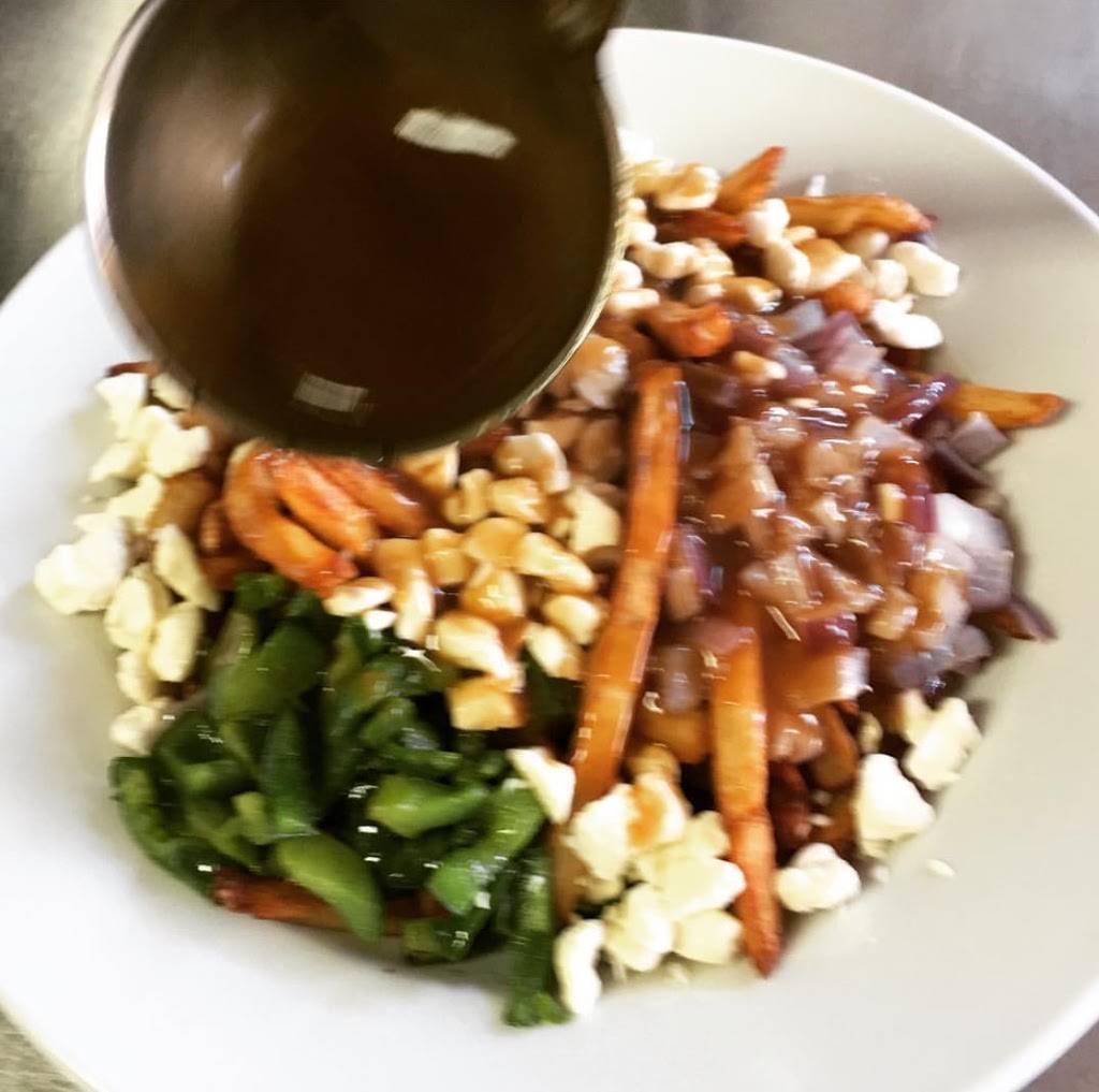 Milano Pizzeria | meal delivery | 2241 St Laurent Blvd, Ottawa, ON K1G 1B1, Canada | 6135216661 OR +1 613-521-6661