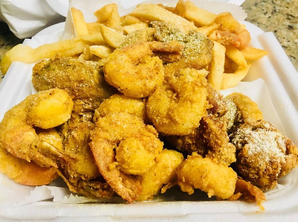 Snappers Fish & Chicken | restaurant | 17990 NW 27th Ave, Miami Gardens, FL 33056, USA | 3056218570 OR +1 305-621-8570