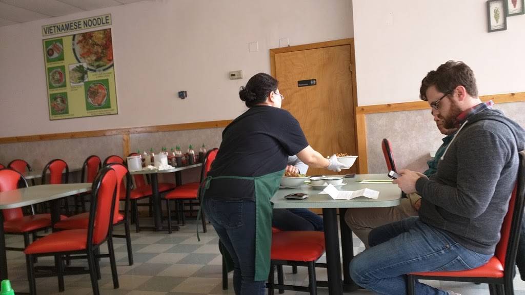 Pho City | restaurant | 2445 4th Ave S #108, Seattle, WA 98134, USA | 2066287075 OR +1 206-628-7075