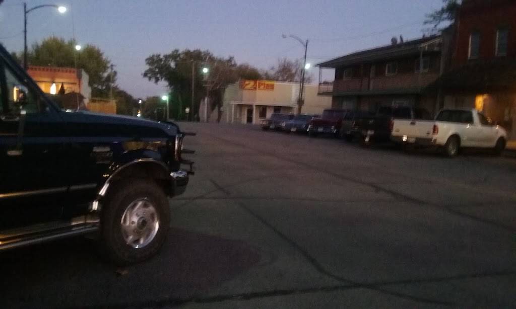 That Place LLC | restaurant | 315 W Water St, Greenfield, MO 65661, USA | 4176370033 OR +1 417-637-0033