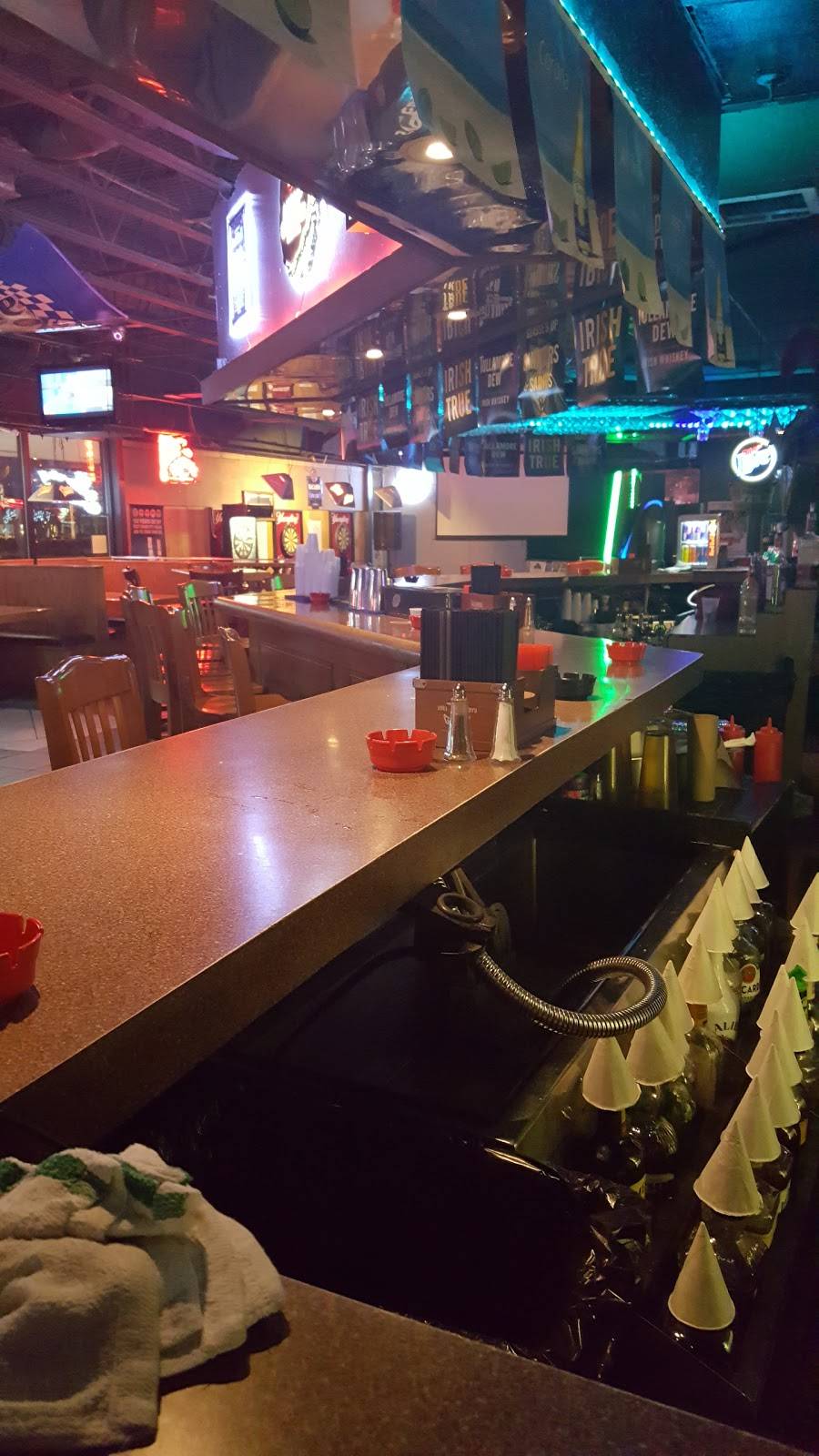 Nippers | restaurant | 21069 S Military Trail, Boca Raton, FL 33486, USA | 5613384111 OR +1 561-338-4111