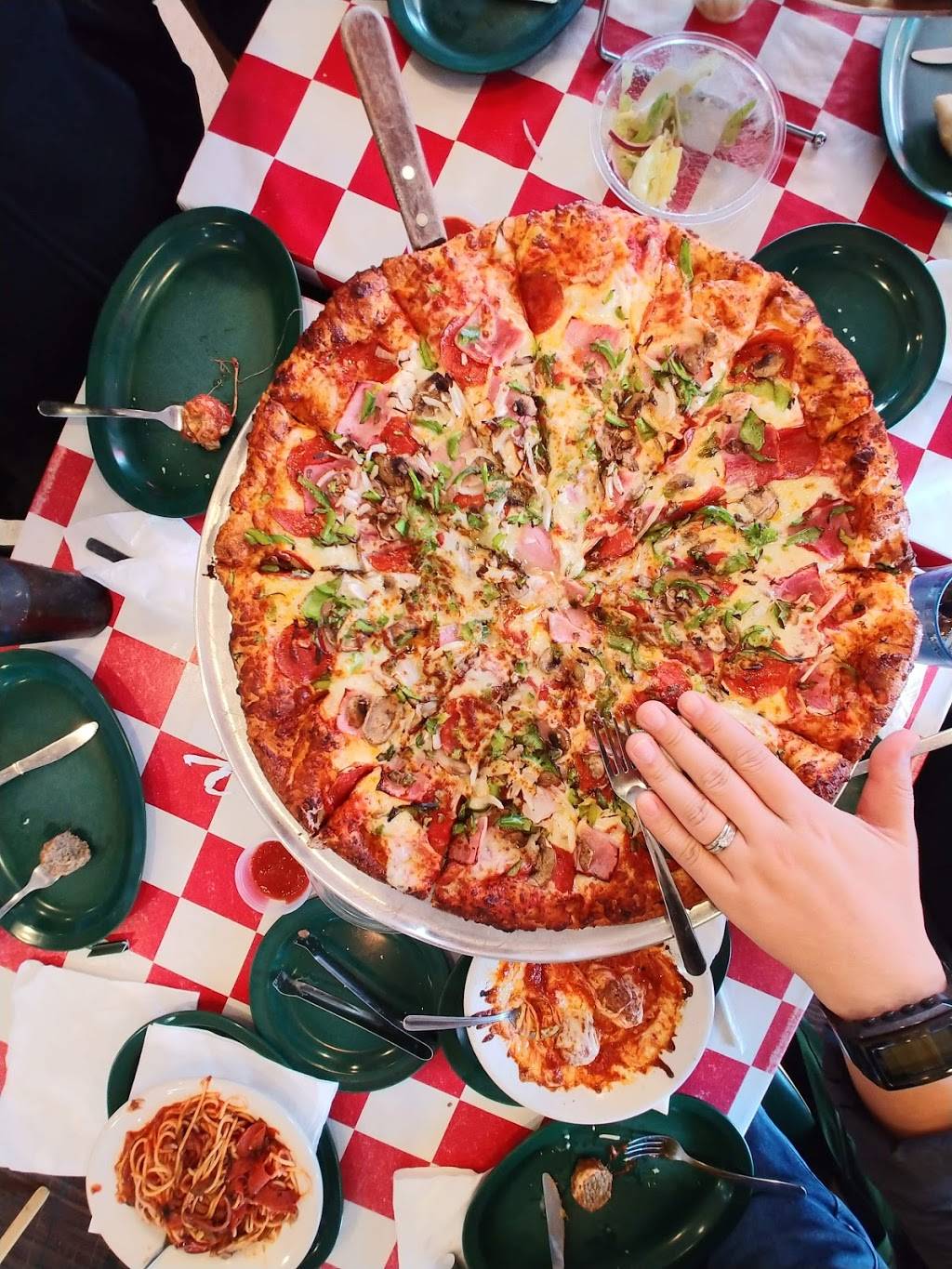 Mothers Pizzeria | restaurant | 44675 Five Mile Road, Plymouth, MI 48170, USA | 7342078925 OR +1 734-207-8925