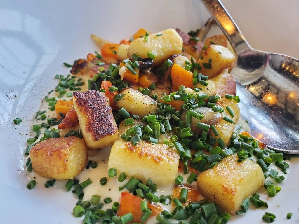 Annette | restaurant | 2501 Dallas St #108, Aurora, CO 80010, USA | 7207109975 OR +1 720-710-9975