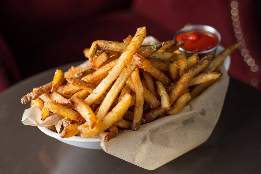 The Barrelhouse Flat | restaurant | 2624 N Lincoln Ave, Chicago, IL 60614, USA | 7738570421 OR +1 773-857-0421