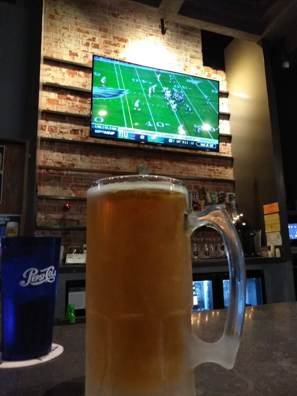 Next Round Bar & Grill | restaurant | 200 N Broadway, Santa Ana, CA 92701, USA | 7149492016 OR +1 714-949-2016