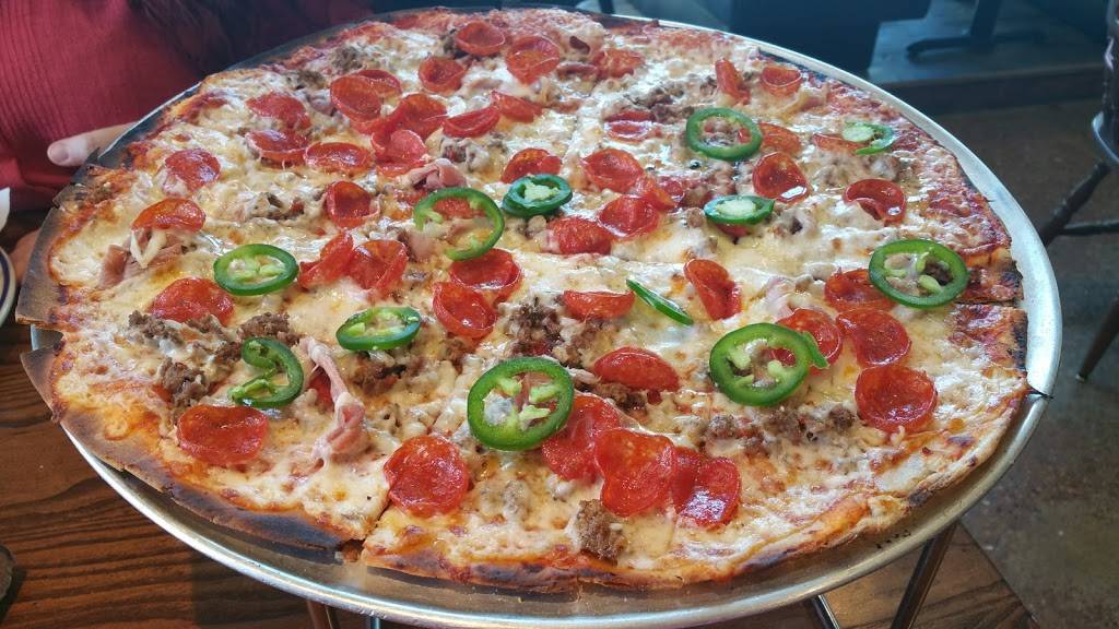 Enos Pizza Tavern | restaurant | 215 S Bois D Arc St, Forney, TX 75126, USA | 4697200400 OR +1 469-720-0400