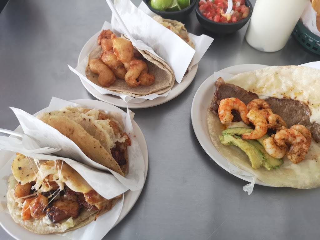 Mariscos El Mazateño Tijuana | restaurant | Int 20-22, Blvd. Industrial 19075, Cd Industrial, 22444 Tijuana, B.C., Mexico | 016644498267 OR +52 664 449 8267