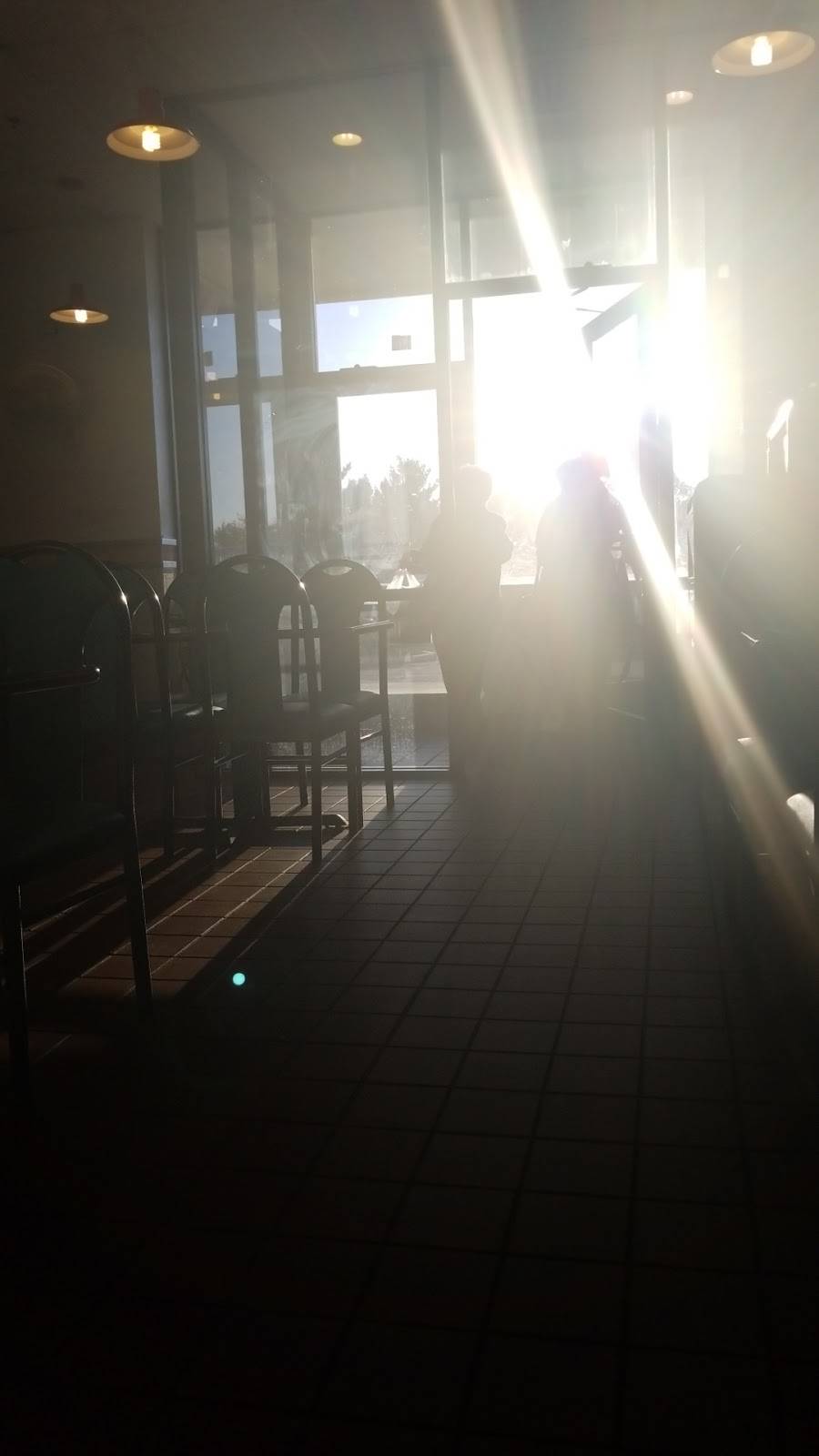 Golden Star Restaurant | restaurant | 500 Kings Hwy, New Bedford, MA 02745, USA | 5089952657 OR +1 508-995-2657